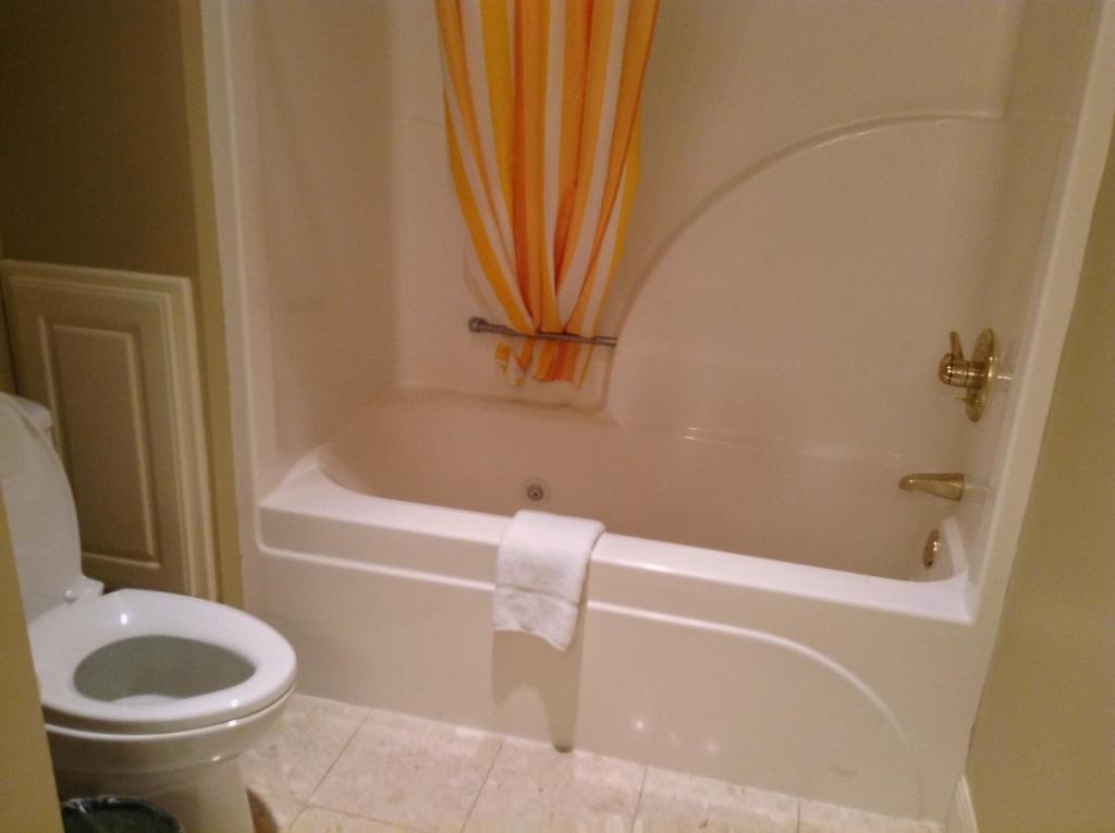 Barnwell Winton Inn & Suites المظهر الخارجي الصورة