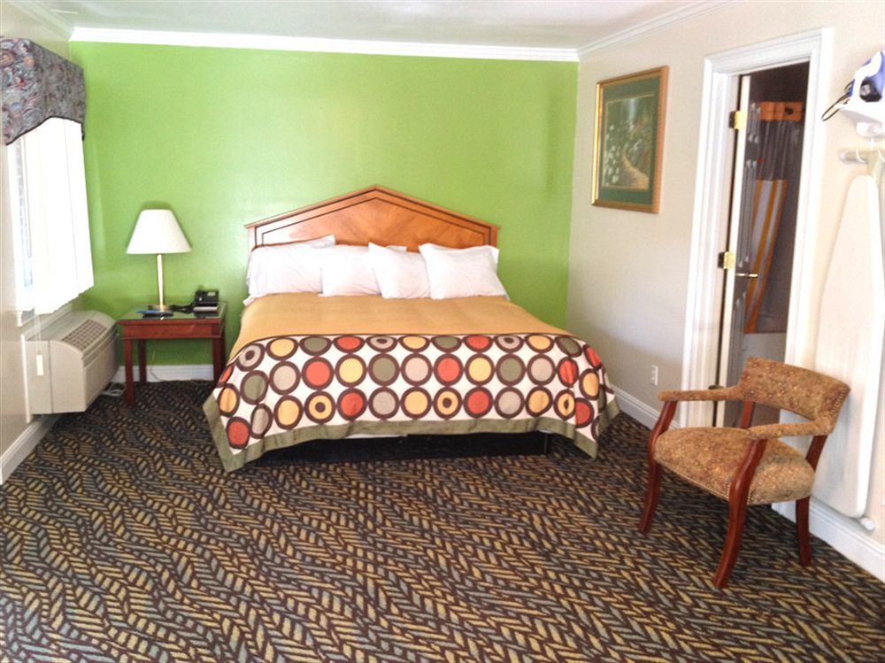 Barnwell Winton Inn & Suites المظهر الخارجي الصورة