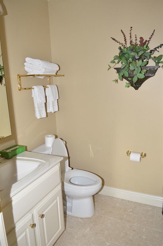Barnwell Winton Inn & Suites المظهر الخارجي الصورة