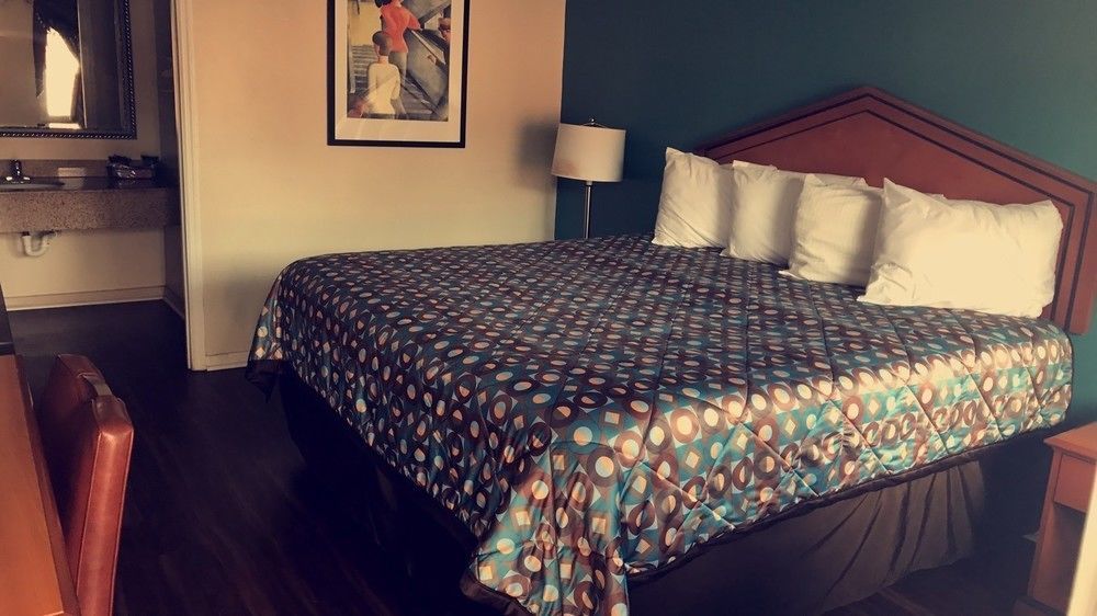 Barnwell Winton Inn & Suites المظهر الخارجي الصورة